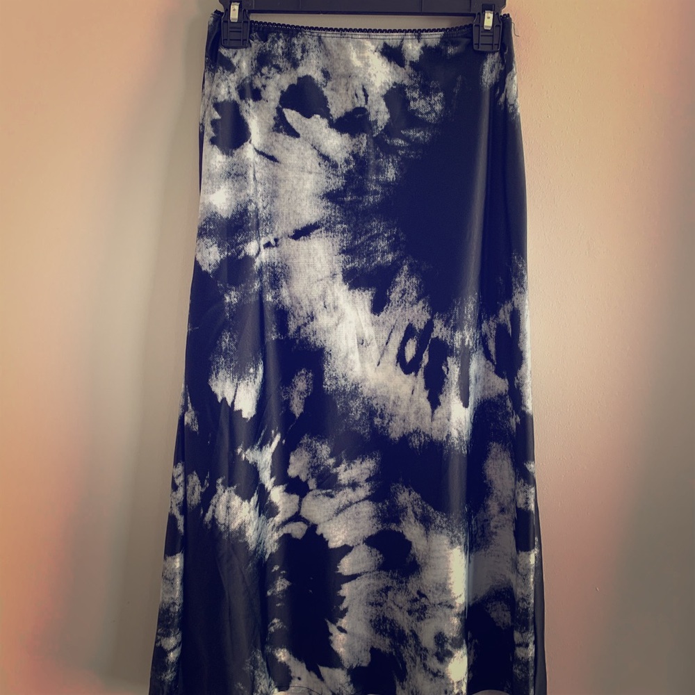 New w/out tags, never worn midi A-like skirt